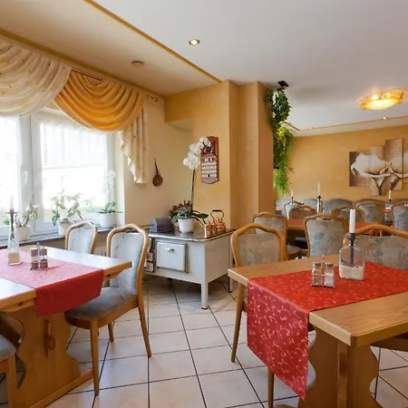 Hotel-restaurant Birgeler Hof فندق